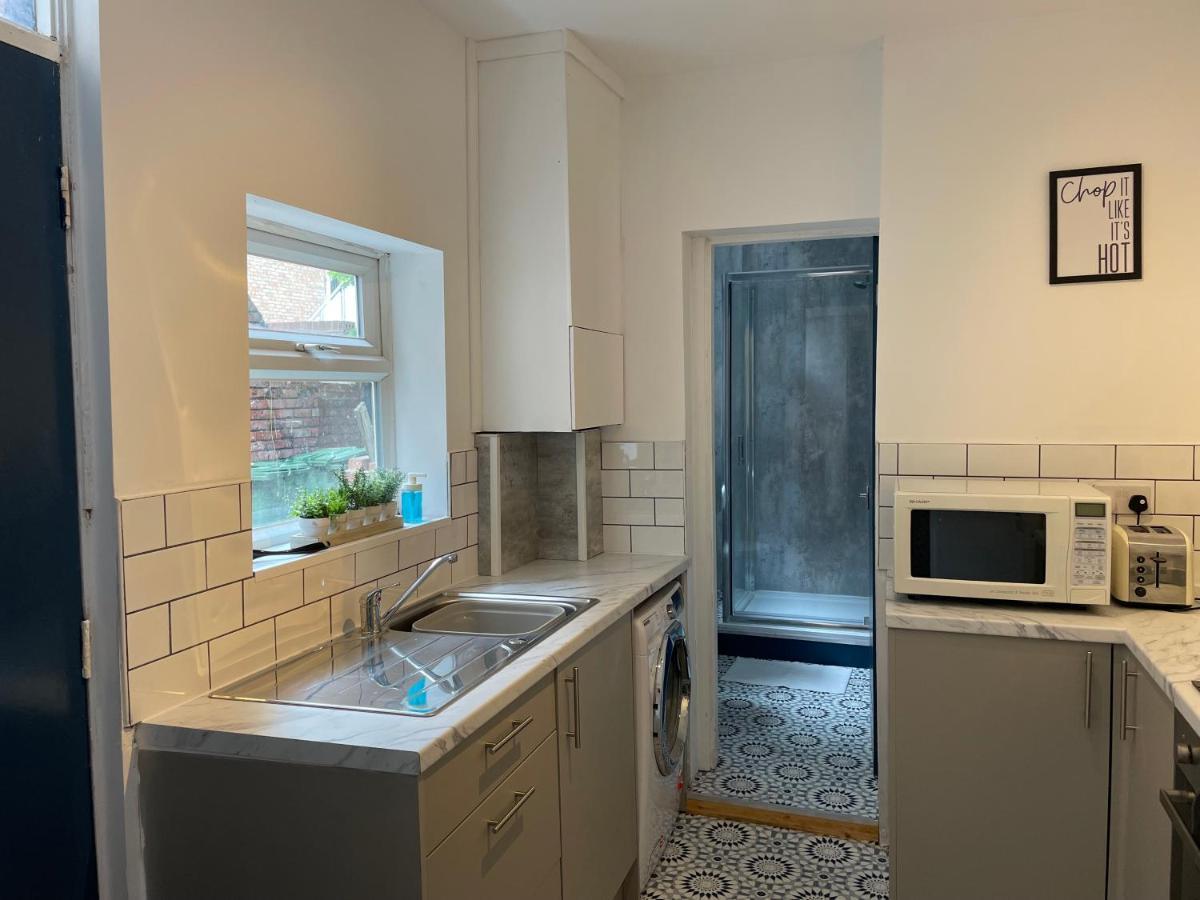 Balfour B - Fully Refurbished 2 Bedrooms Ideal For Contractors And Families Free Wifi Free Parking Ground Floor