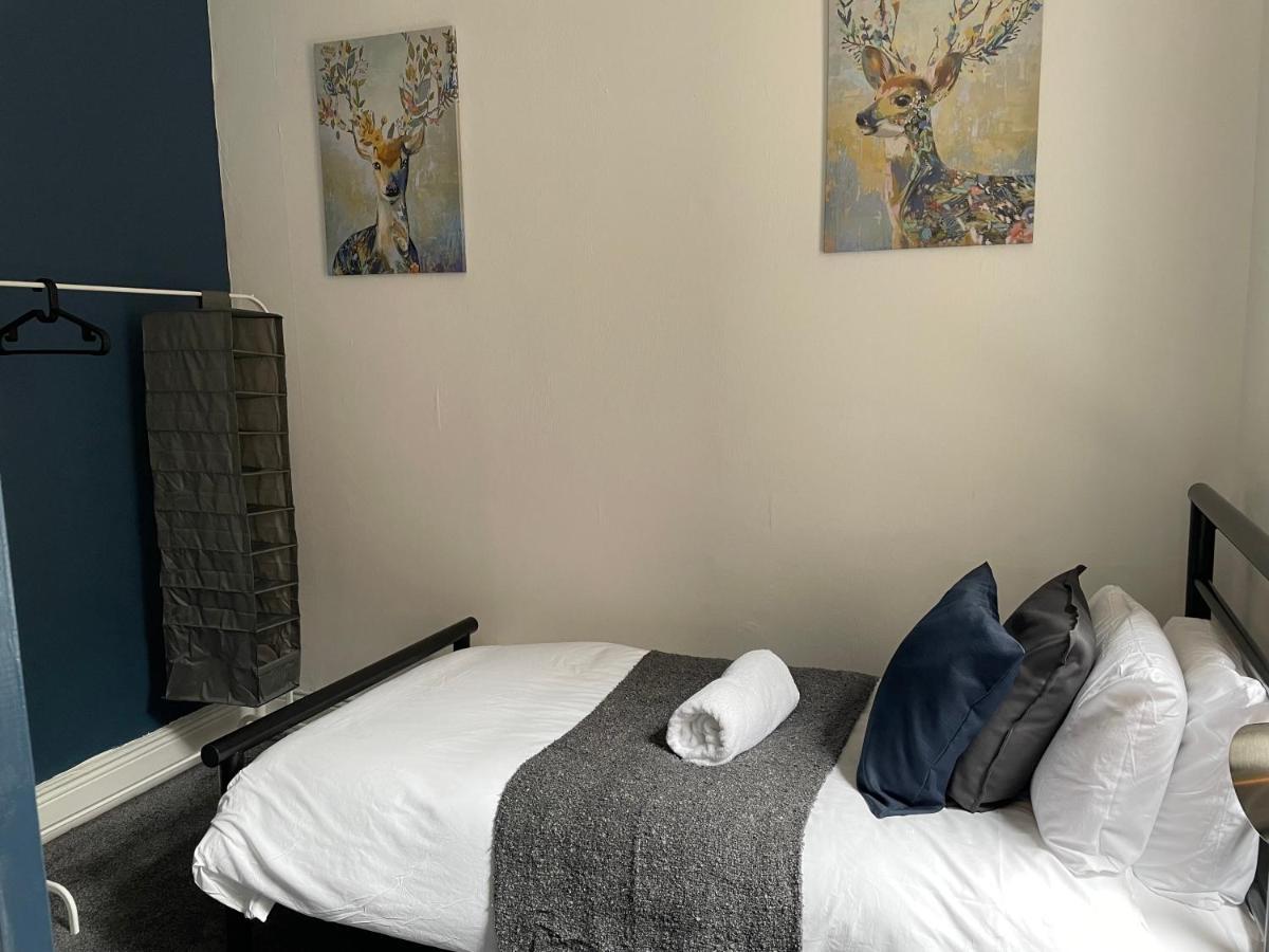 Balfour B - Fully Refurbished 2 Bedrooms Ideal For Contractors And Families Free Wifi Free Parking Ground Floor Apartment *