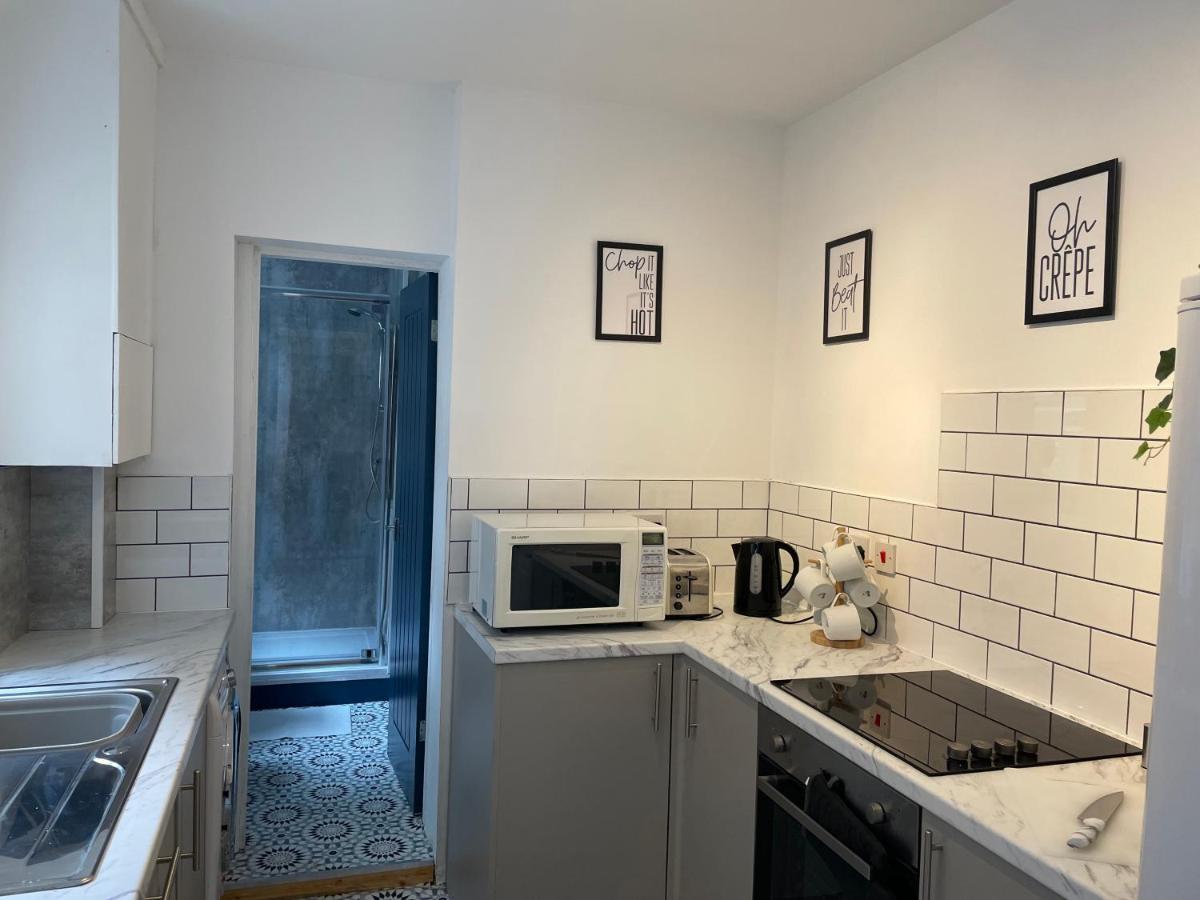 Balfour B - Fully Refurbished 2 Bedrooms Ideal For Contractors And Families Free Wifi Free Parking Ground Floor Apartment